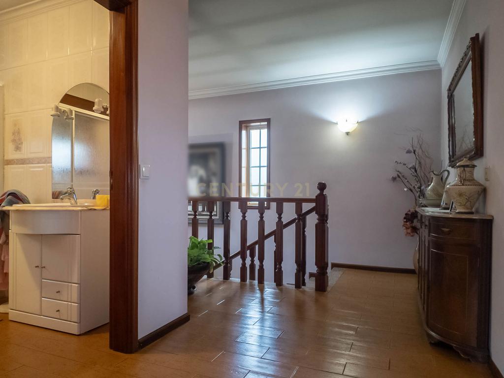 Moradia T3 com anexos, logradouro e garagem em Paredes - Image 22