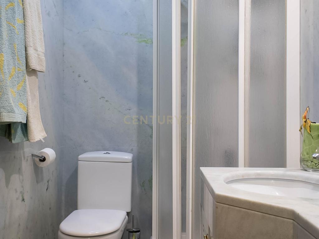 Deslumbrante Quinta T5 com terreno urbano de 5000m2 em Aguiar de Sousa - Image 25