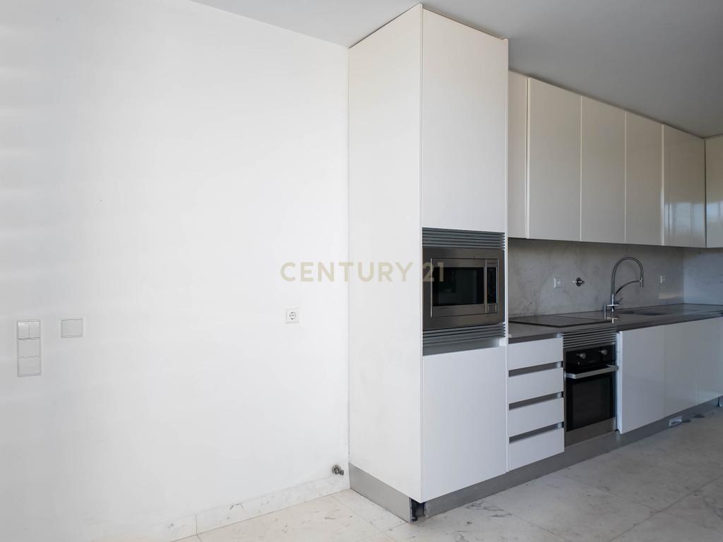 Luxuosa Moradia em Santo Tirso com Vista Panorâmica - Image 35