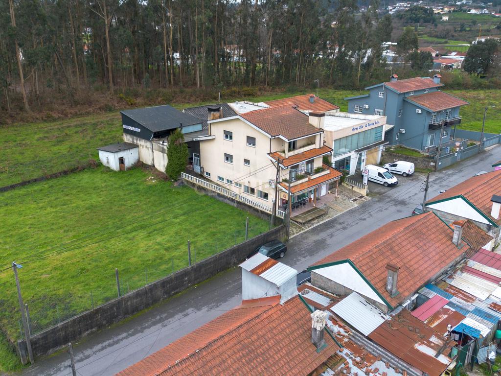 Moradia T3 com anexos, logradouro e garagem em Paredes - Image 46