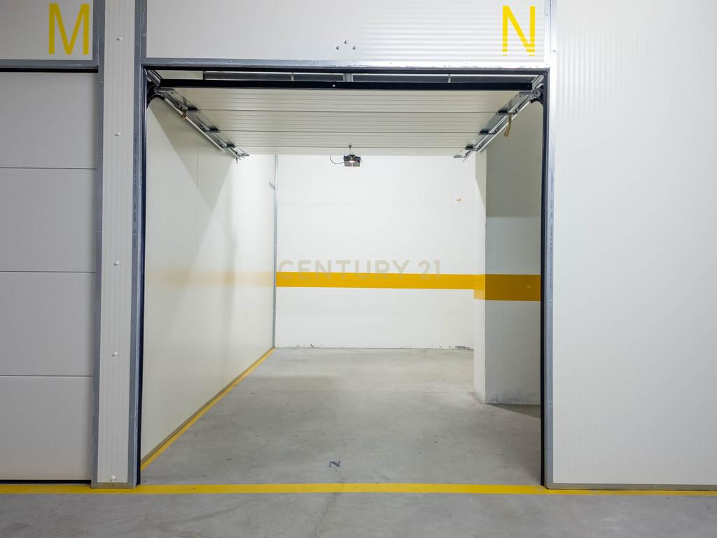 Arrecadação/Box para Arrendamento em Vila Nova de Gaia - Image 2