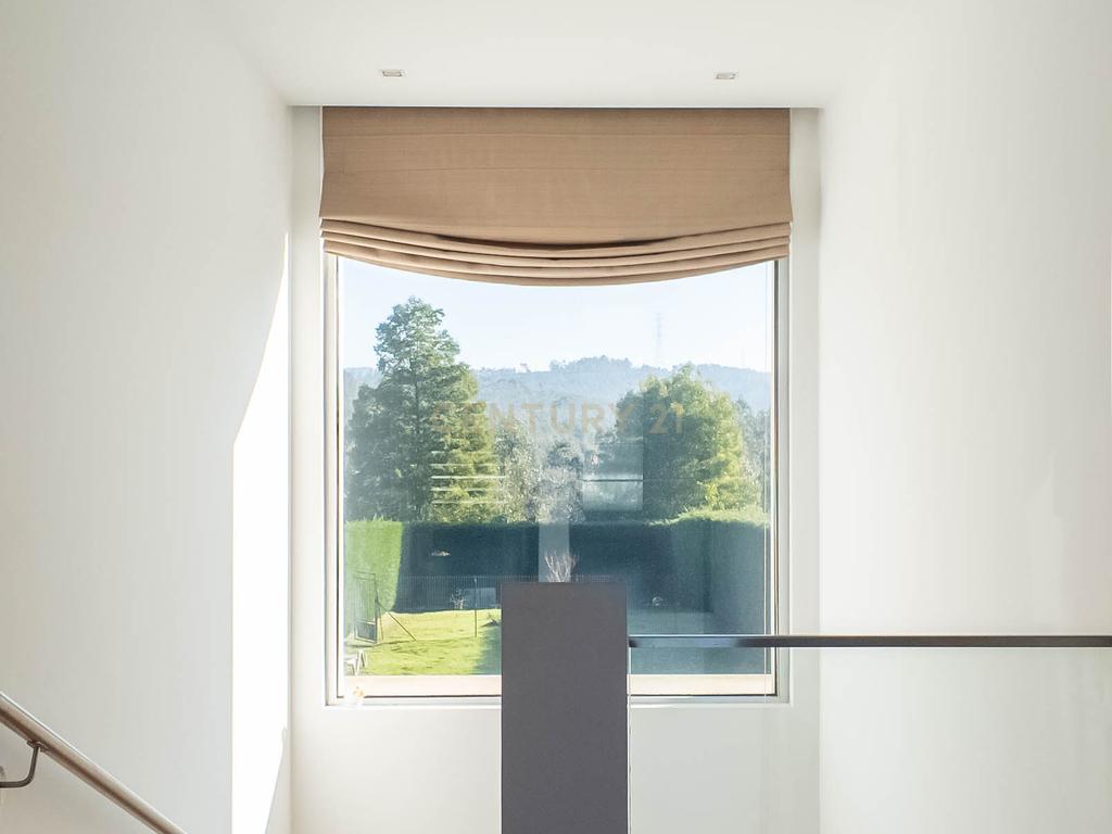Luxuosa Moradia em Santo Tirso com Vista Panorâmica - Image 68