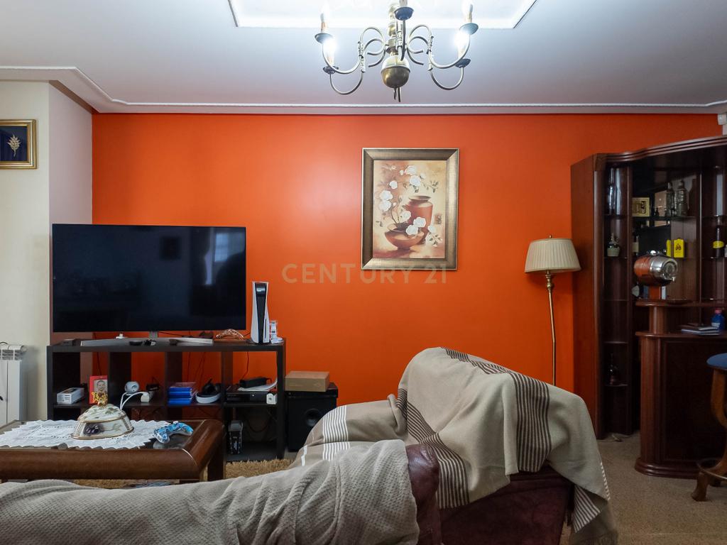 Deslumbrante Quinta T5 com terreno urbano de 5000m2 em Aguiar de Sousa - Image 48