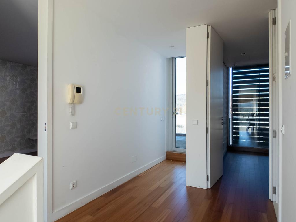 Luxuosa Moradia em Santo Tirso com Vista Panorâmica - Image 66