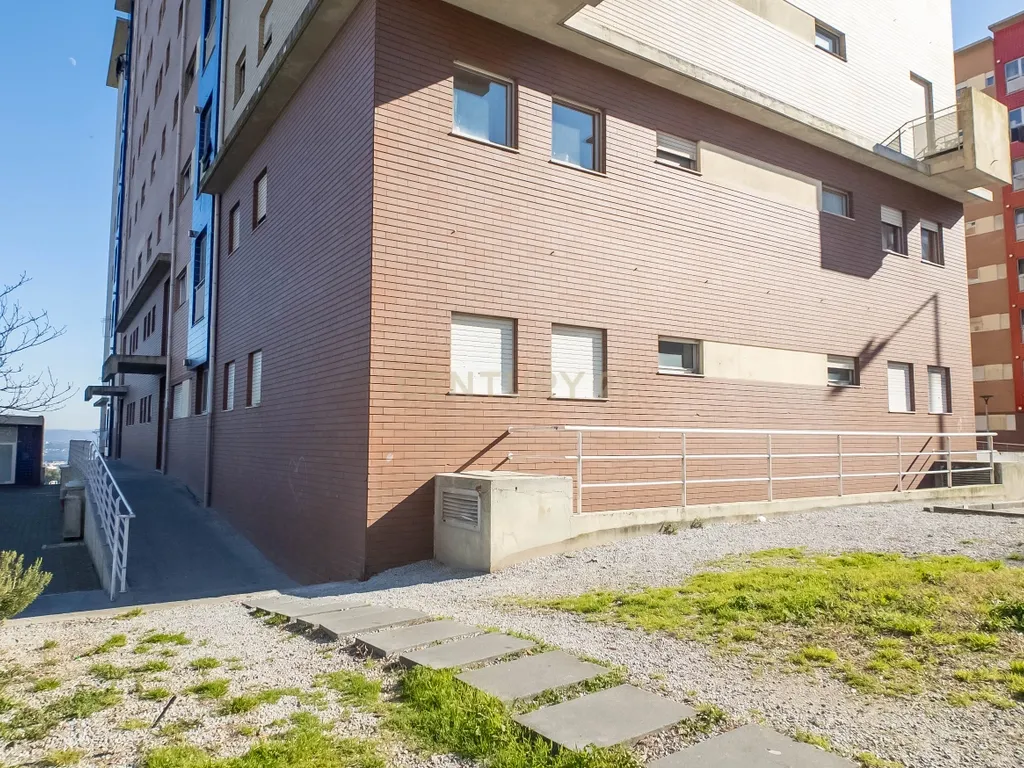 Arrecadação/Box para Arrendamento em Vila Nova de Gaia - Image 7