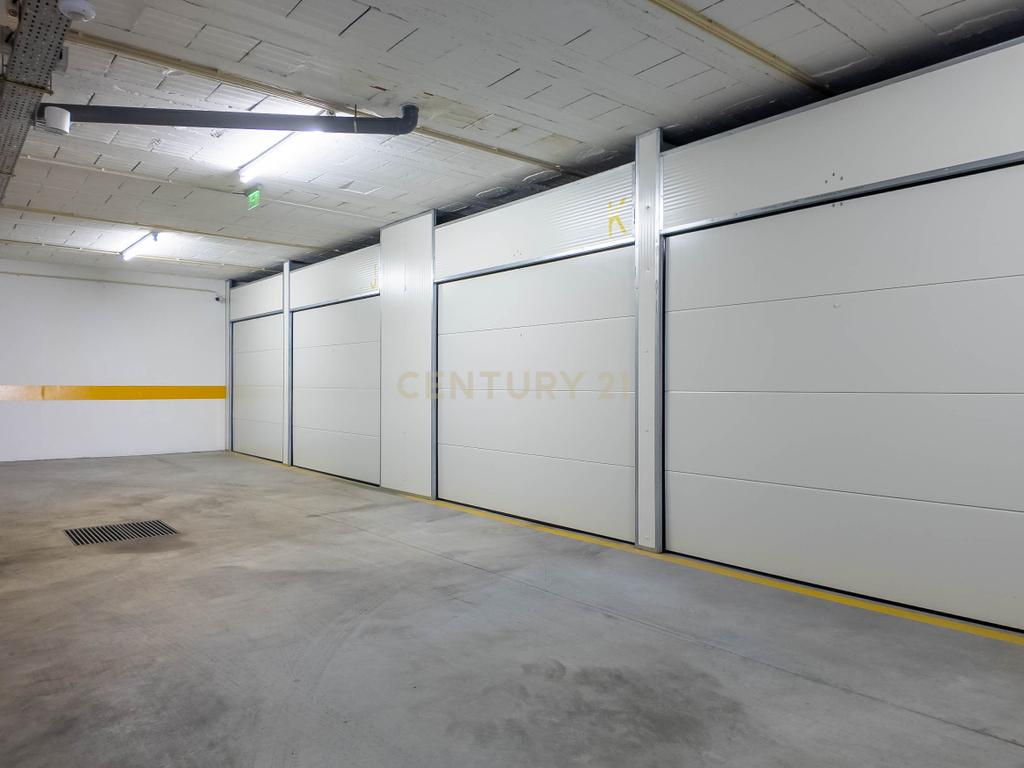 Arrecadação/Box para Arrendamento em Vila Nova de Gaia - Image 2