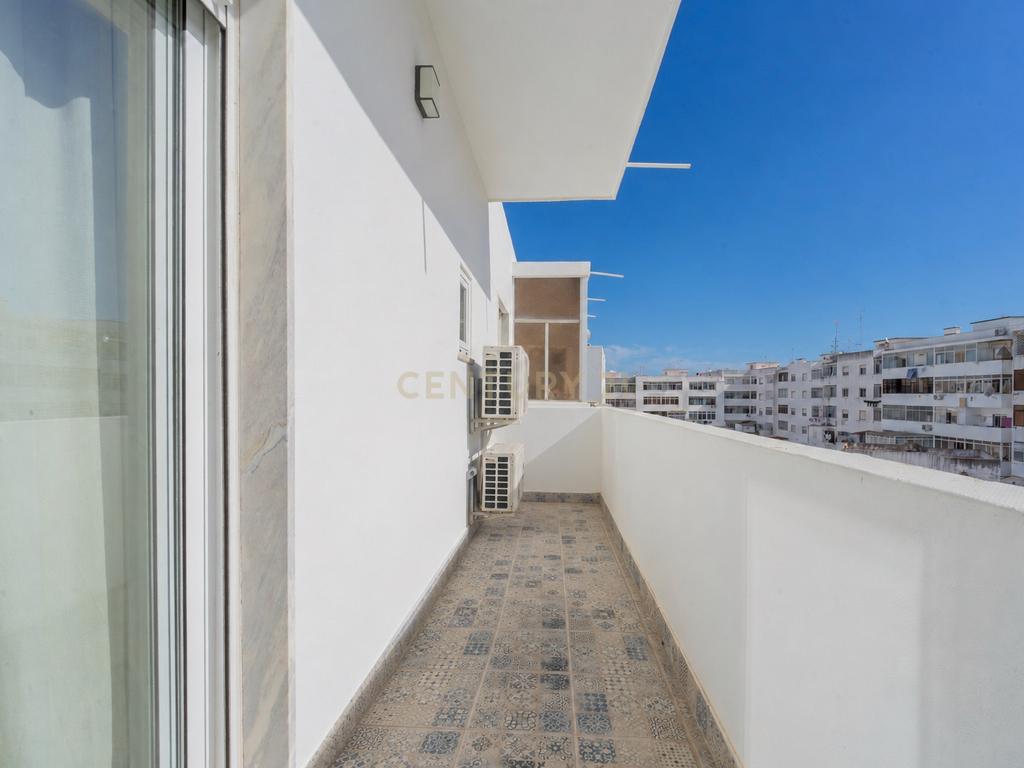 Apartamento T1 com Terraços e Vista Panorâmica em Olhão - Image 24