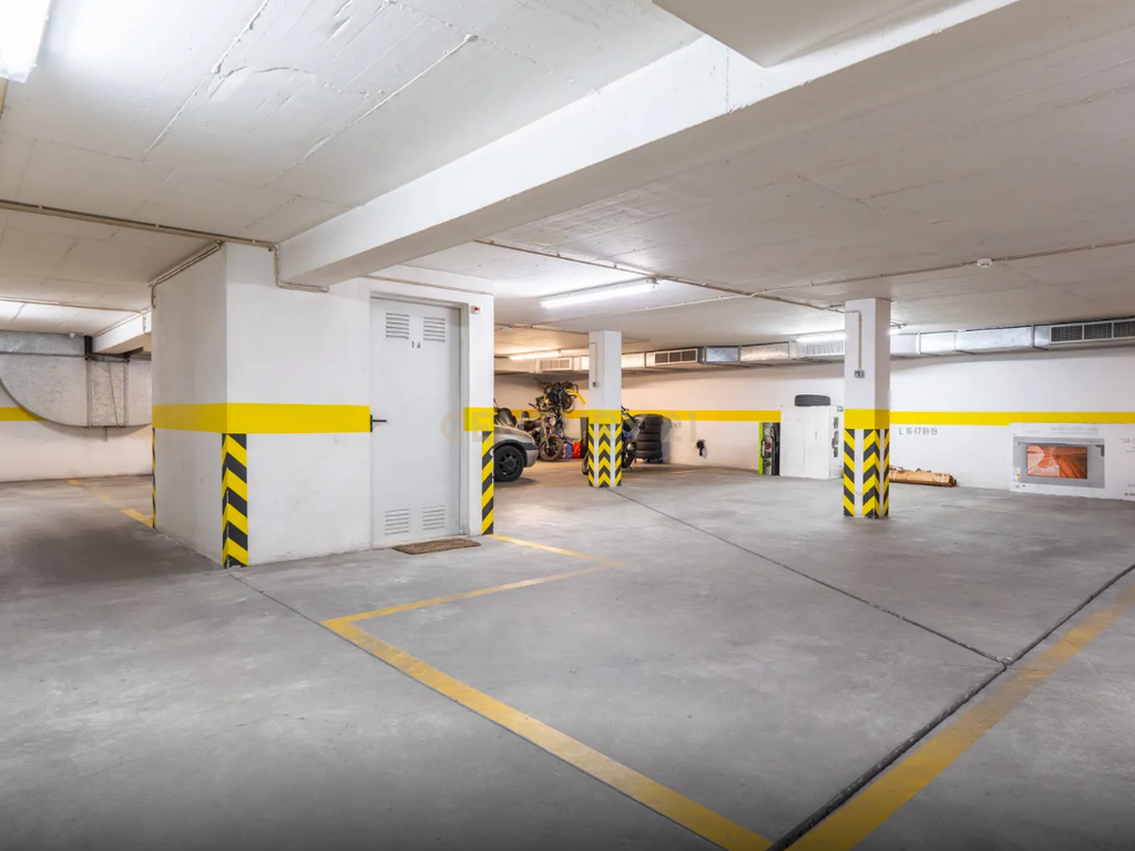 Apartamento T3 com 2 Terraços Gigantes e Vista Rio – A 10 min de Lisboa - Image 34