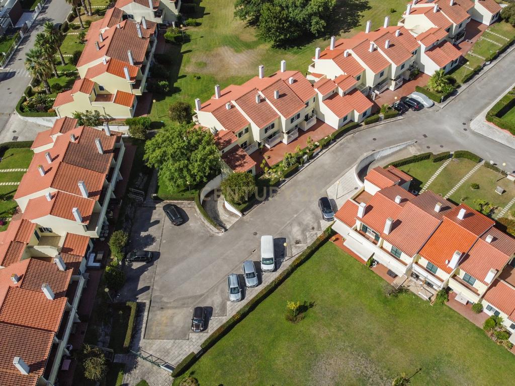 Moradia T3 no Condomínio Varandas do Golfe do Montado – Segurança, Conforto e Estilo de Vida Exclusivo - Image 78