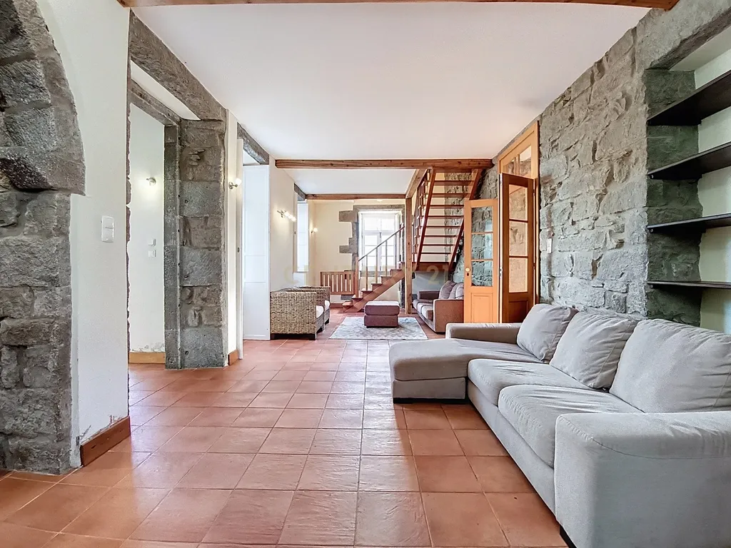 Rústico de Luxo – Moradia Renovada com Vista Mar Deslumbrante - Image 28