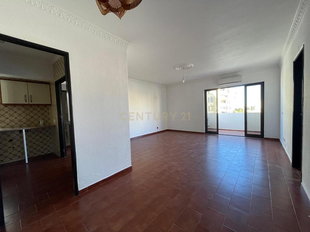 Exclusivo Apartamento T2 - Quarteira - Lugar de Garagem - Varandas - Praias - Marina Vilamoura - Image 12