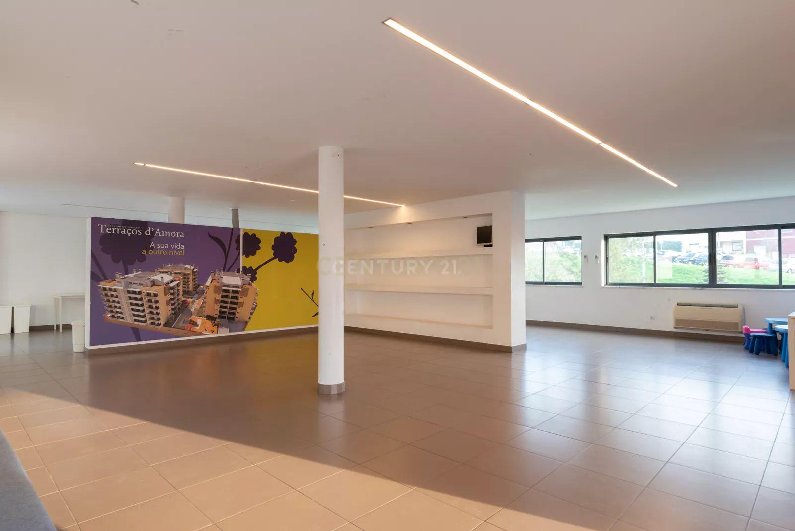 Apartamento Premium T3 Terraços d'Amora - Image 3
