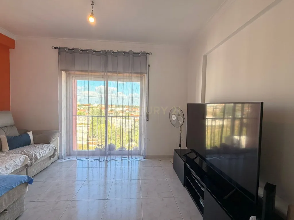 Apartamento T2 em Vialonga com Vista para o Rio - Image 10