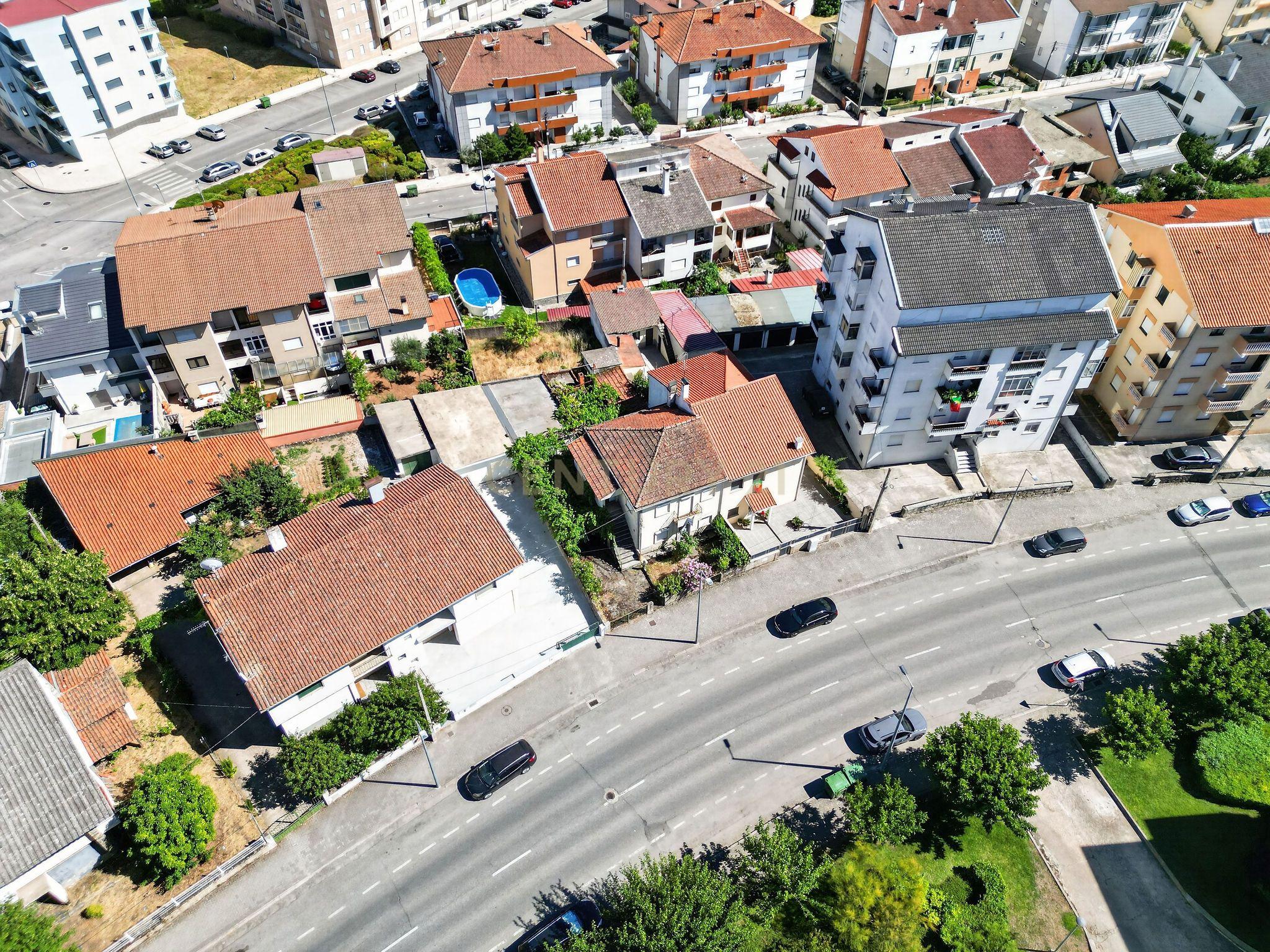 Moradia T4 à venda em Sé, Santa Maria e Meixedo, Bragança — foto 4