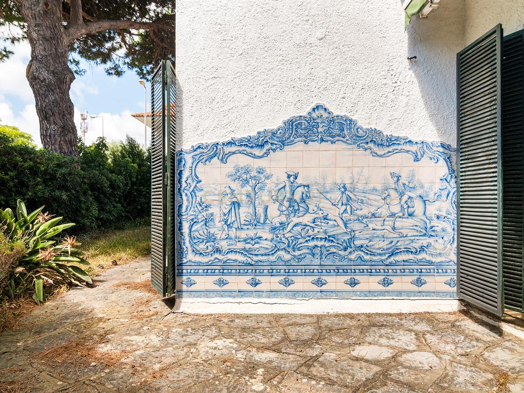 Moradia com piscina, a 500 metros da praia, em São Pedro do Estoril, Cascais. Em Venda! - Image 25