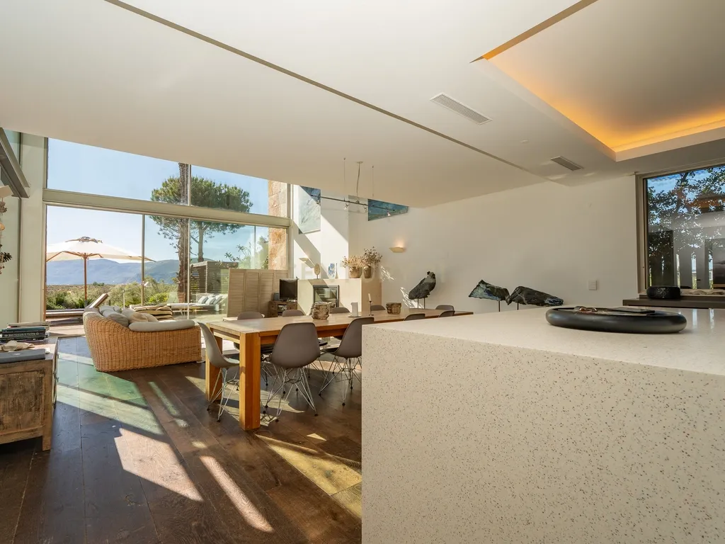 Moradia Exclusiva em Primeira Linha de Mar com Piscina Infinita / Tróia-Carvalhal - Image 15