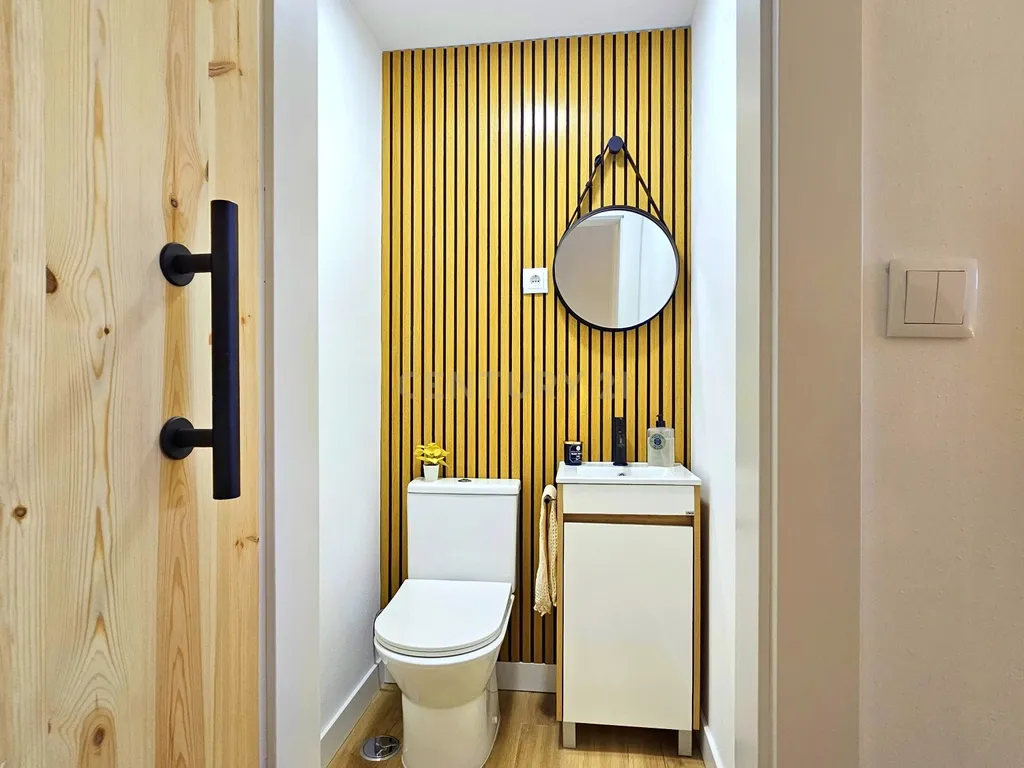 Encantadora Moradia Duplex T1 Totalmente Remodelada em Setúbal - Image 12
