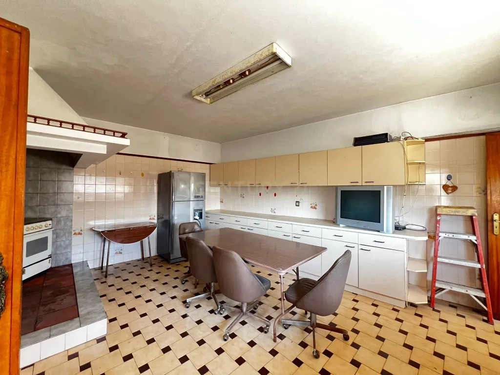 Casa Espetacular em Esgueira com Jardim e Garagem - Image 34