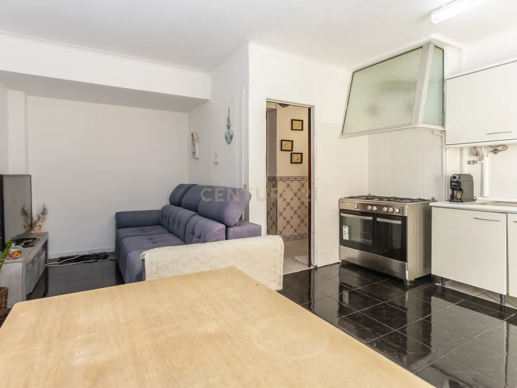 Oportunidade de investimento Apartamento T2 Amoreiras, Setúbal - Image 13