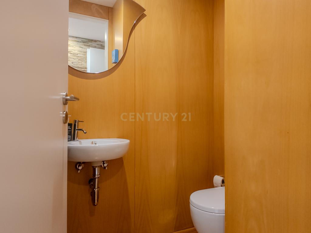 Apartamento T3 com Terraço, Varanda, Garagem | Último andar em Paranhos, Porto - Image 20