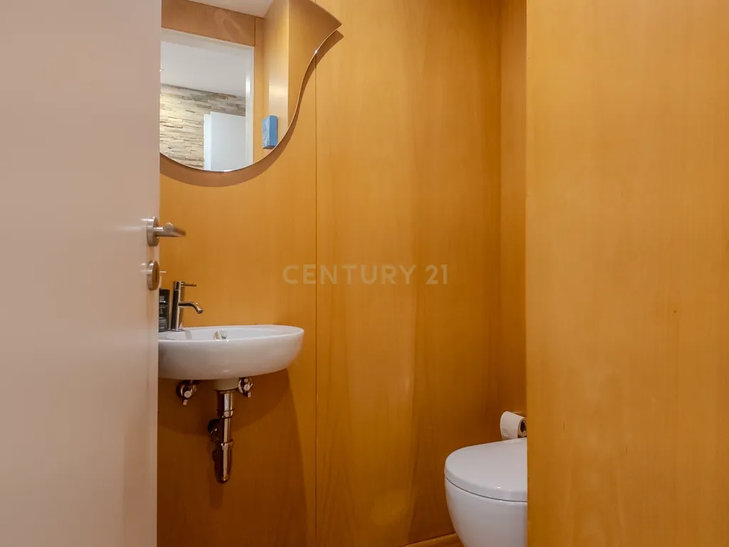 Apartamento T3 com Terraço, Varanda, Garagem | Último andar em Paranhos, Porto - Image 20