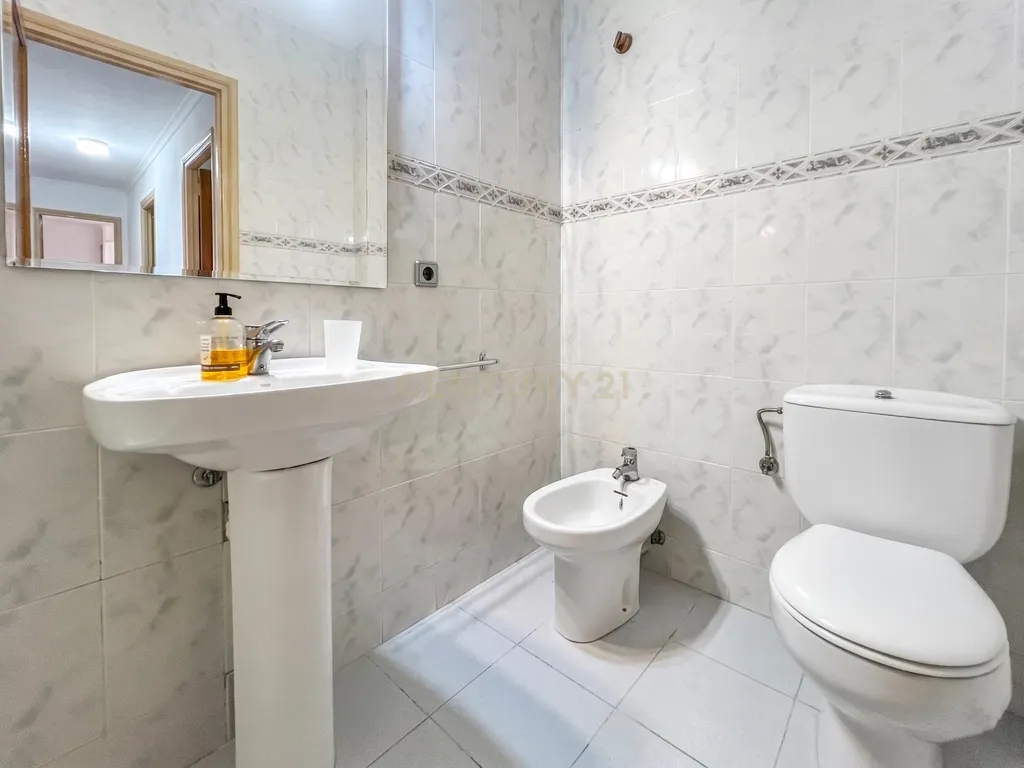 Espaçosa Casa para Recuperar em Sant Cebrià de Vallalta - Image 15
