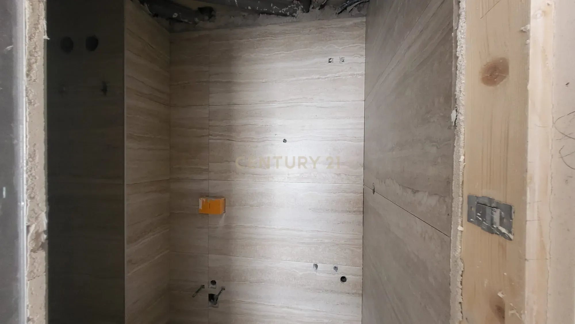 APARTAMENTO T2 COM TERRAÇO | SANTA MARTA DO PINHAL | CORROIOS - Image 9