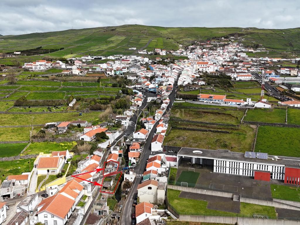 Casa para Recuperar em Angra do Heroísmo - Image 3