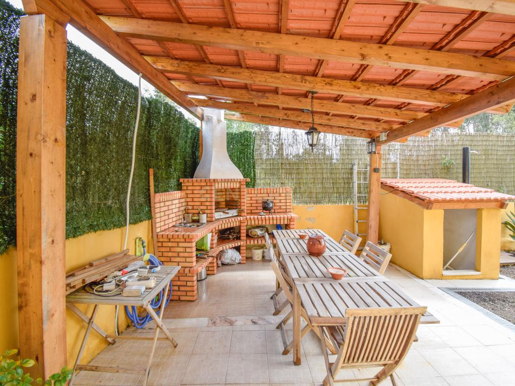 Moradia T5 com piscina em zona tranquila a 20 minutos de Lisboa - Image 31