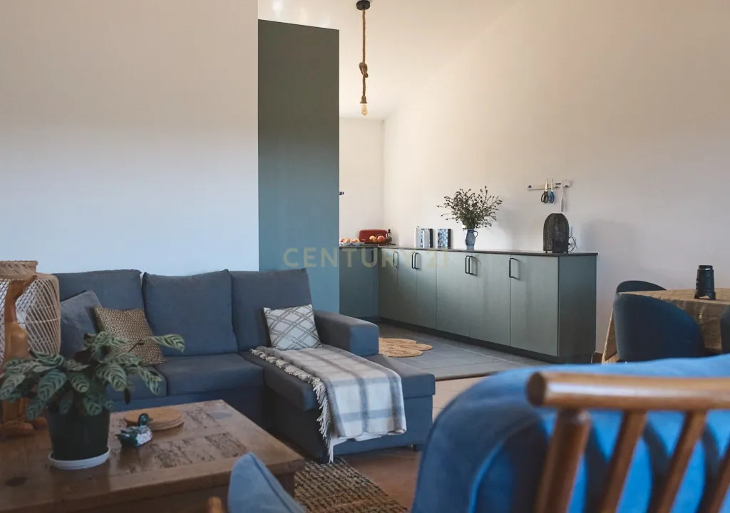 Acorde com vistas deslumbrantes sobre o oceano no seu rancho exclusivo de 8,4 hectares no Algarve, em Aljezur! Inclui uma casa principal ecoeficiente com certificação energética A, perto de praias de surf lendárias. Este é o seu refúgio costeiro definitivo — agarre esta oportunidade rara e agende hoje mesmo a sua visita! - Image 32