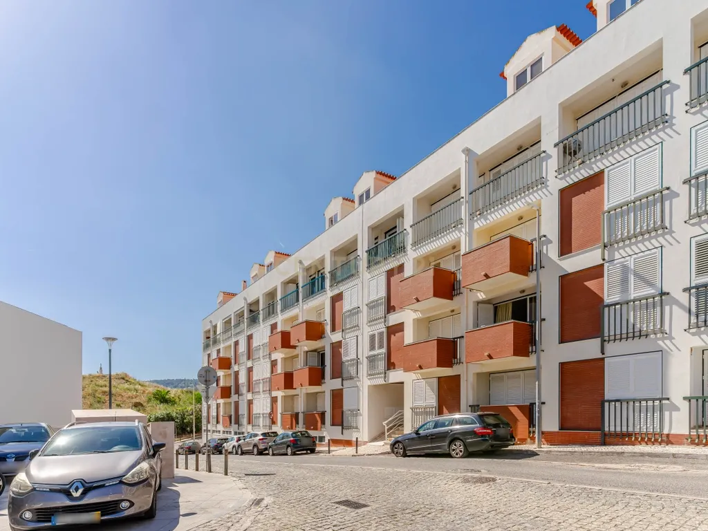 Magnífico T3 Duplex junto a praia de Sesimbra - Image 3