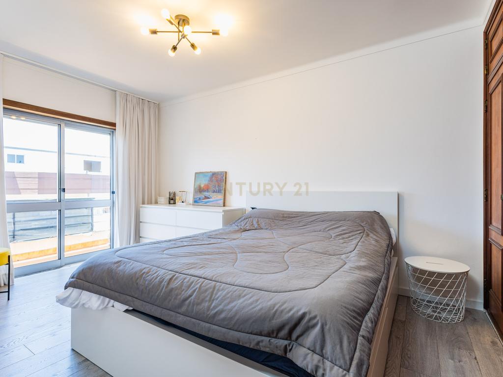 T3 Renovado em Cruz d'Areia | 117m² - Image 9