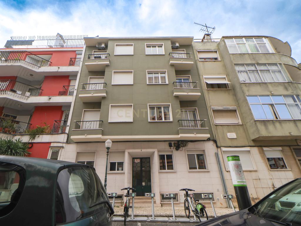 Apartamento T1 para arrendar   nas Avenidas Novas, Lisboa - Image 9