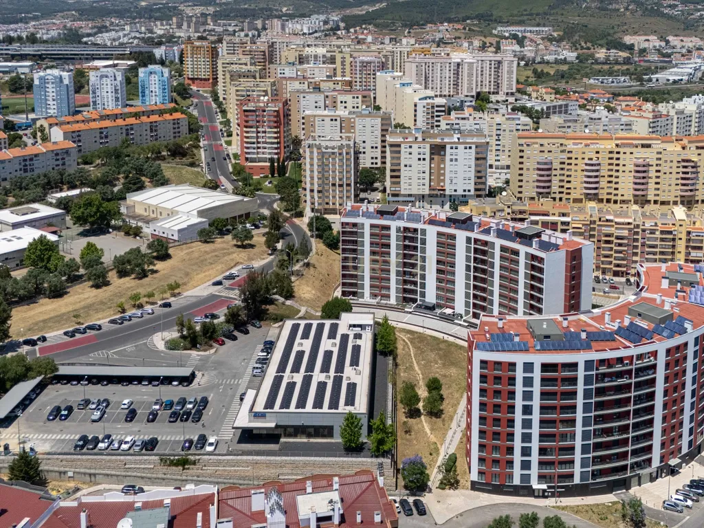 Apartamento Collection | T3 Premium Semi-Novo, Totalmente Mobilado, com Terraço Exclusivo e Box para 3 Viaturas - Image 46