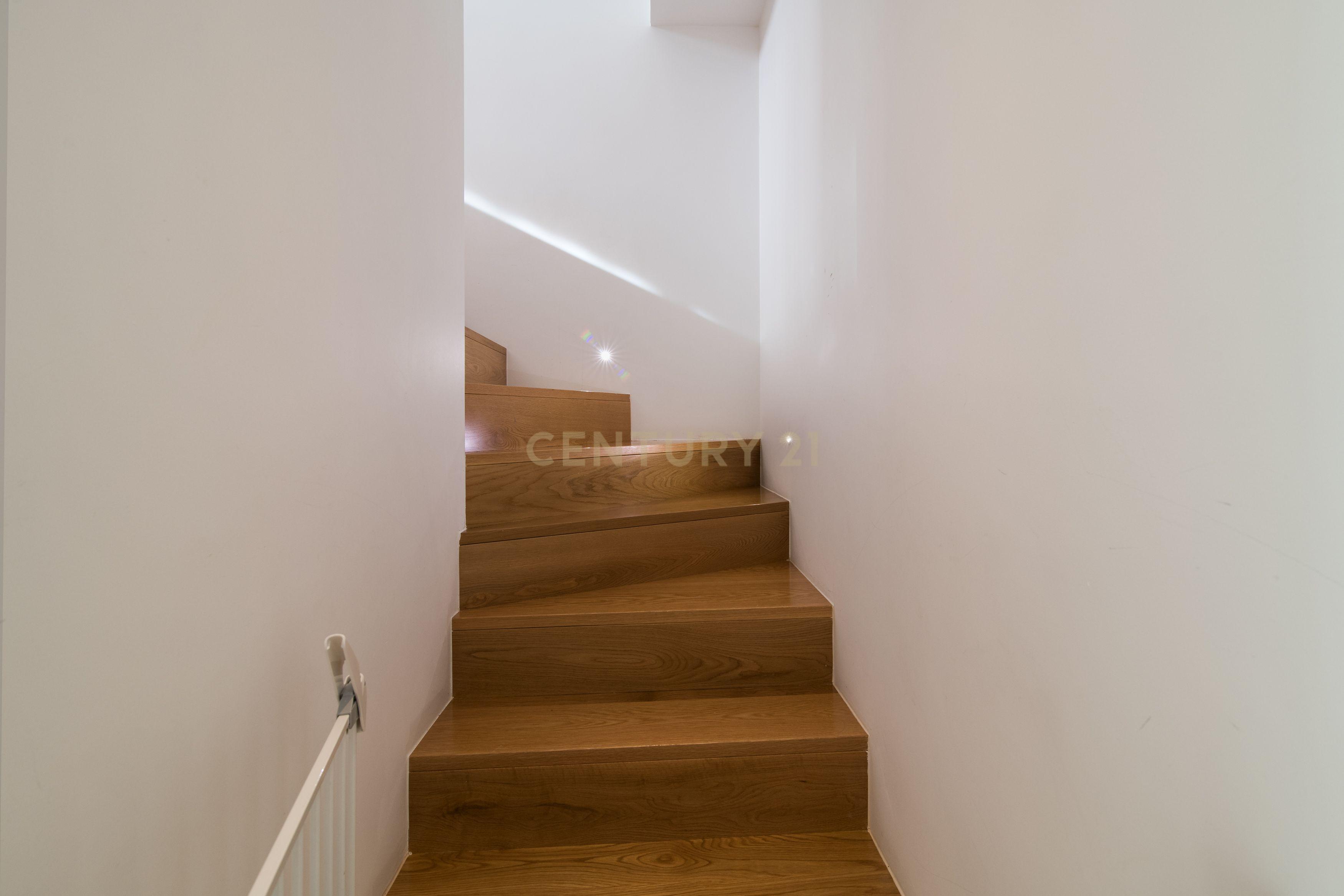 Apartamento T3 Duplex | Jardim da Amoreira | Ramada | Odivelas - Image 16