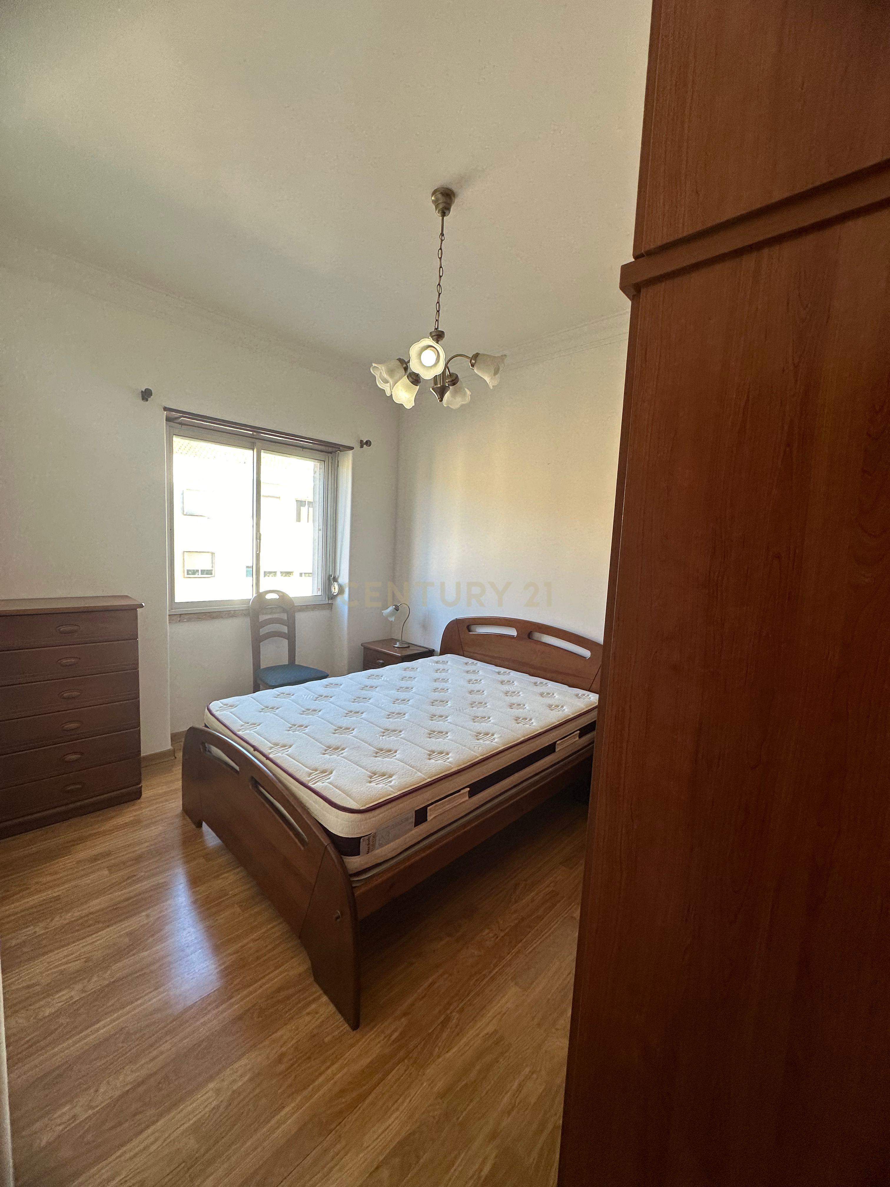 Fotografia 7 de Apartamento T2 em Mina de Água, Amadora
