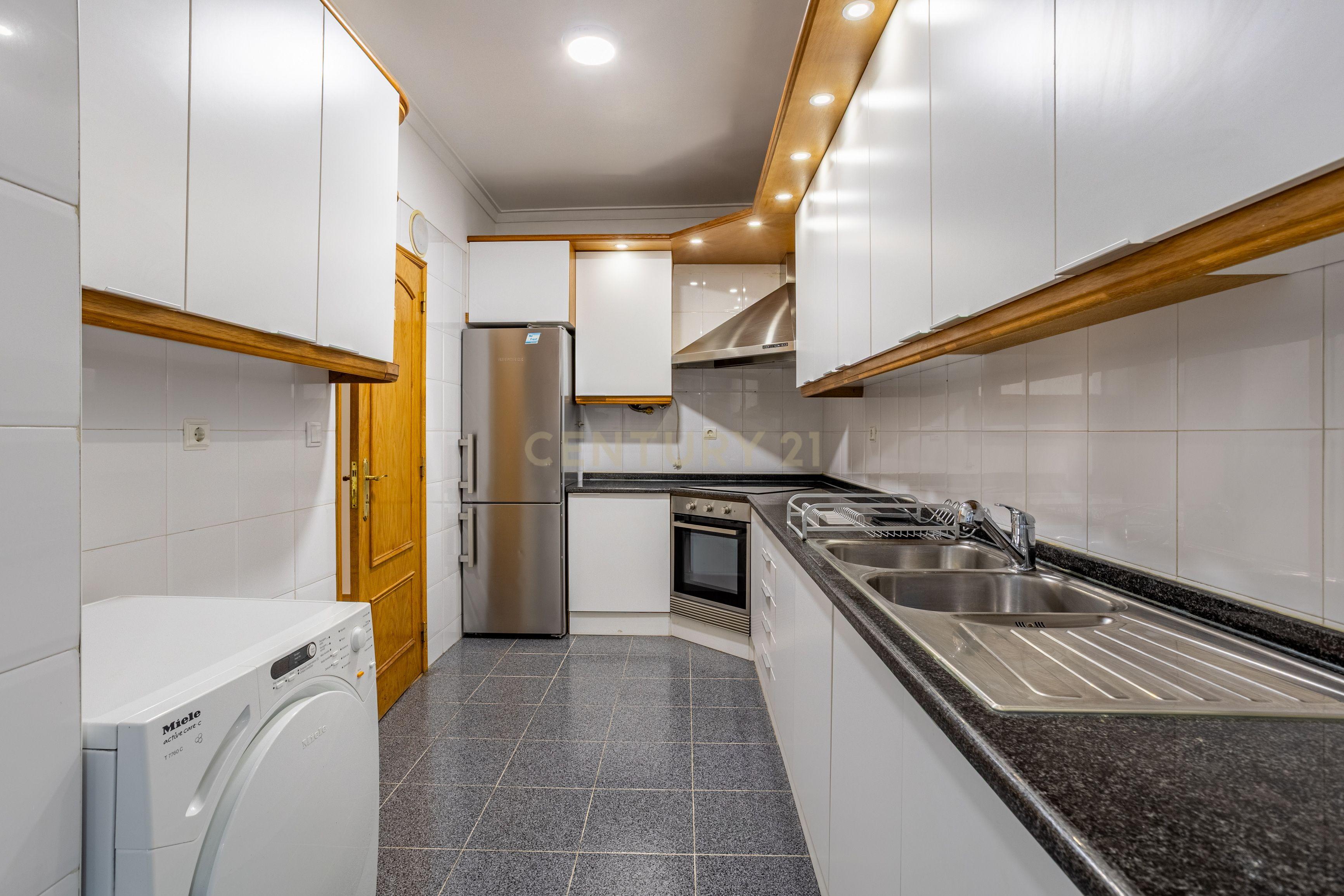 Apartamento T2 para arrendar com Vista Rio - Lisboa - Image 9