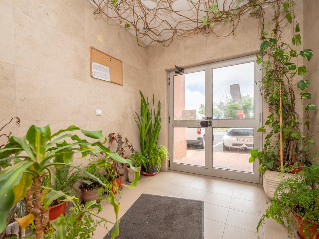 Apartamento T1 em Talaíde, Porto Salvo, Oeiras  - Image 1