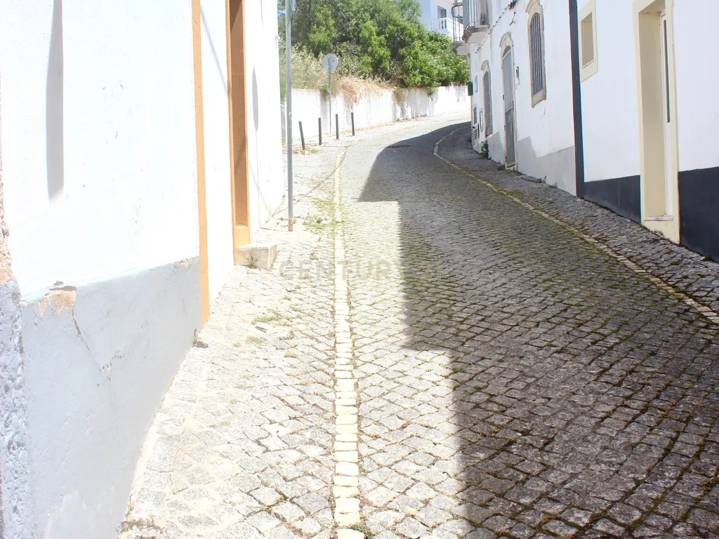 Moradia | dois pisos | 5 minutos praia | Vista Mar | Loulé - Image 8