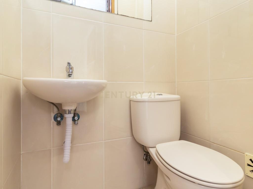 Apartamento T2 para arrendamento no centro da Costa da Caparica - Image 12