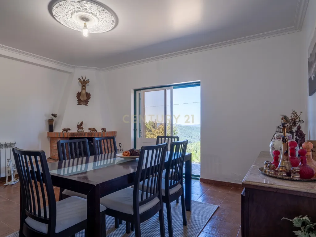 Espaço, Natureza e Tranquilidade: Moradia T6 em Cabril - Image 61