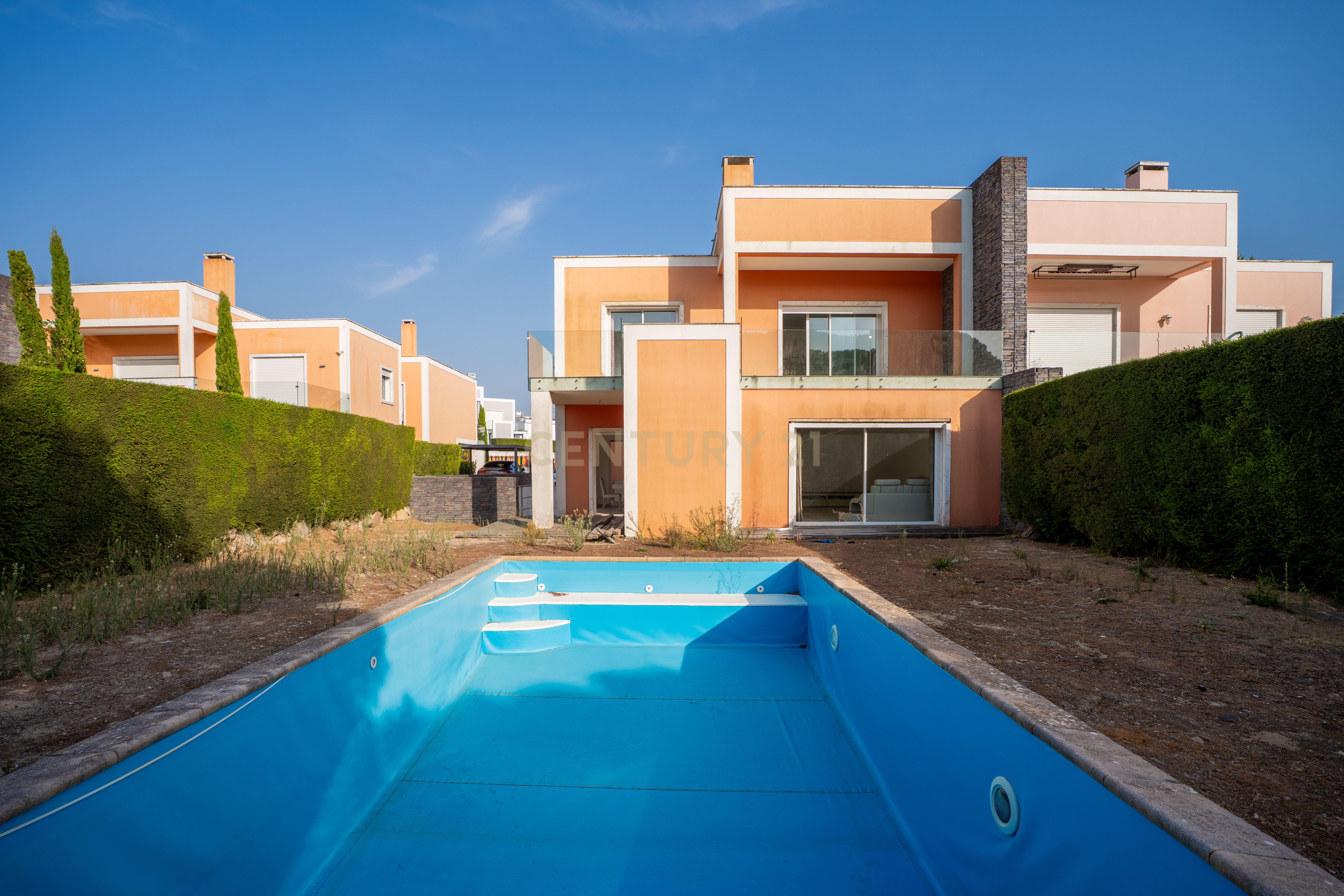 Fotografia 6 de Moradia T4 com Piscina Privativa | Bicesse, Cascais