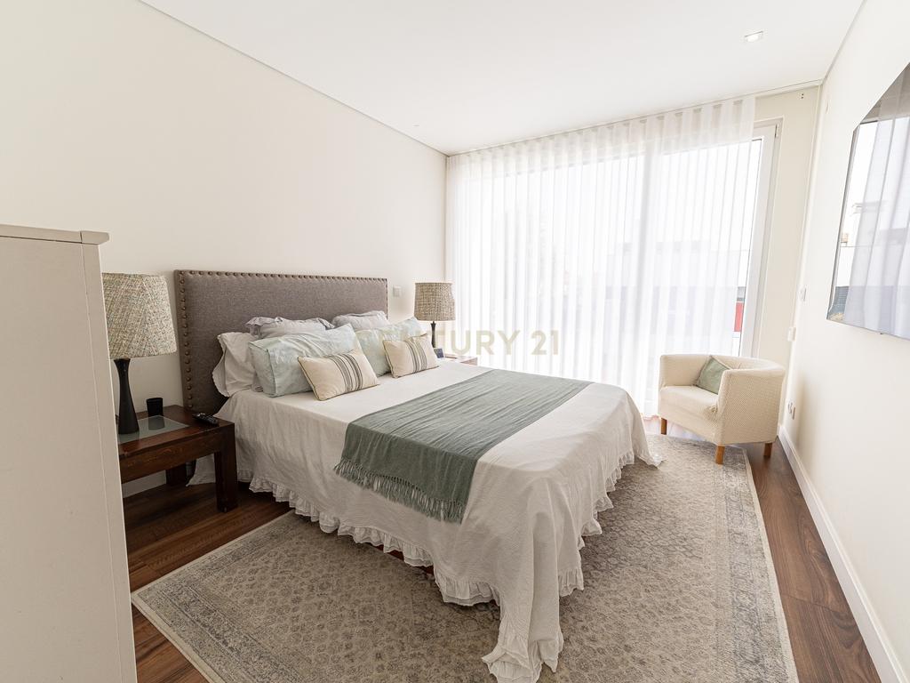 Moradia Geminada T4 em Carcavelos, Sassoeiros - Image 42