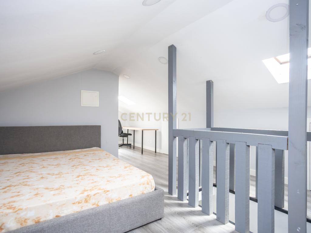 Apartamento T3 mais sótao, num 1 andar em Amora - Seixal - Image 15