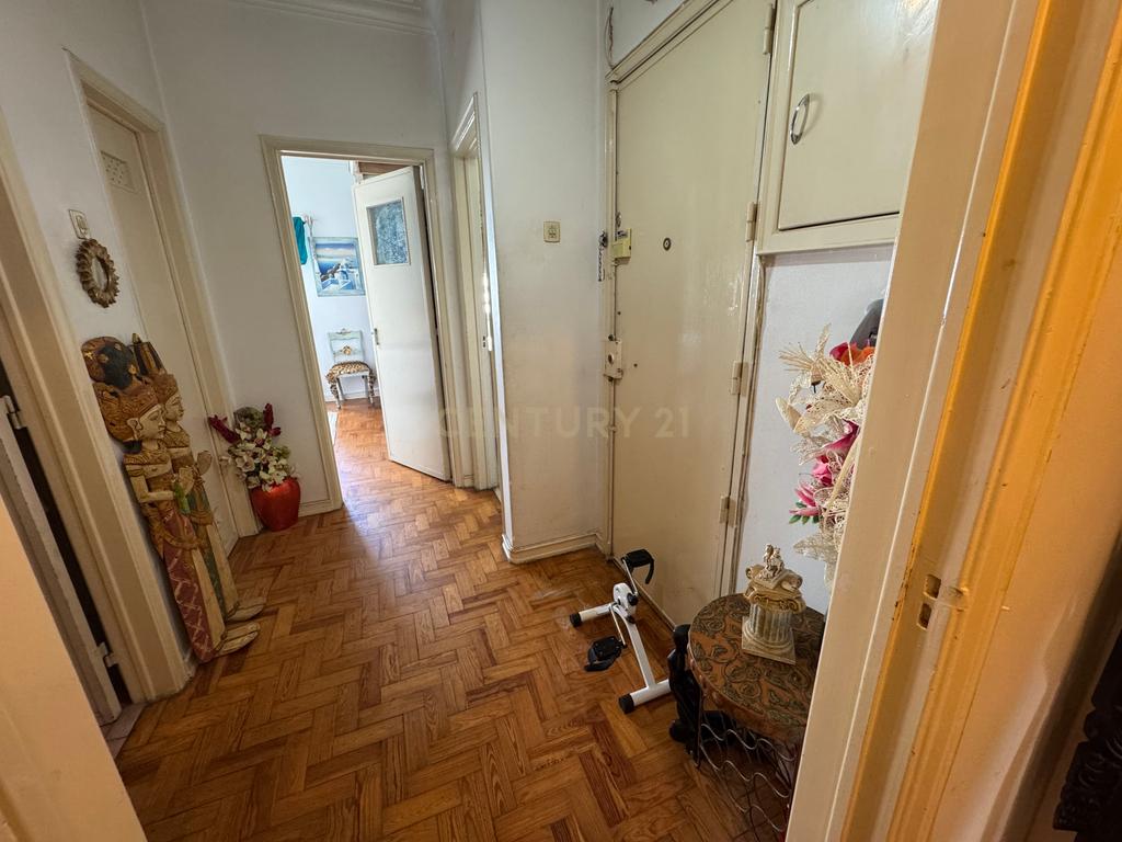 Oportunidade em Lisboa: T2 para Recuperação no Centro da Cidade - Image 8