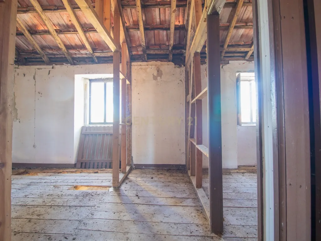 Moradia para renovar com 605 m2 de terreno em Santana, Figueira da Foz. - Image 40