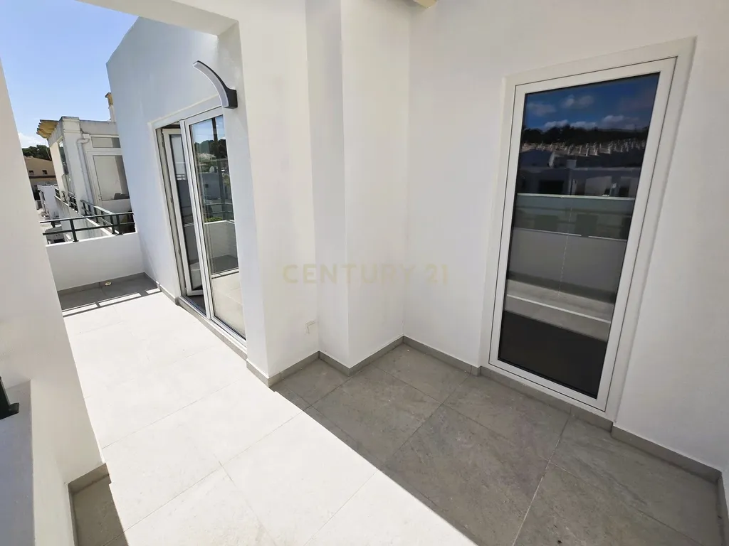 Luxuoso Duplex T2+1 na Urb. Vilaflor, Vilamoura *Renovado* - Image 23
