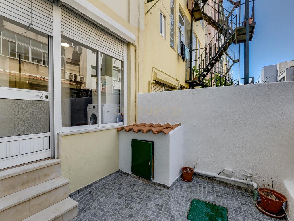 T2+1 renovado para arrendamento na Estrela (CAVE) | Lisboa - Image 6