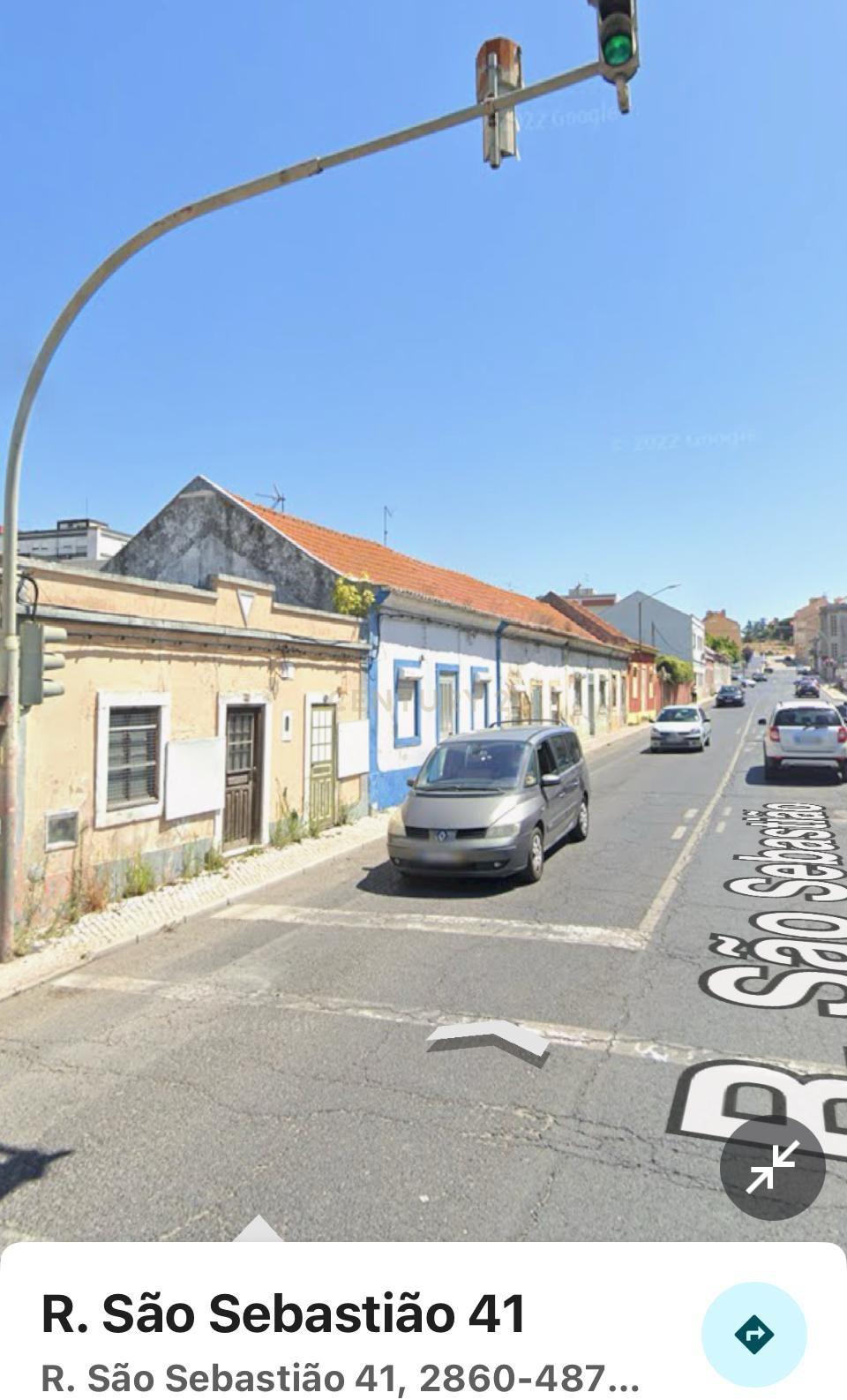 Moita, moradia térrea com 88 m2, para remodelação total e possibilidade de acrescentar 1 andar. - Image 2