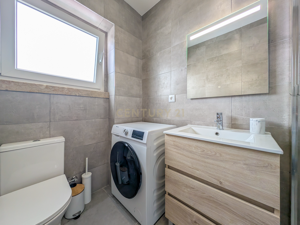 Apartamento de 3+1 assoalhadas totalmente renovado. - 2 Varandas - Image 23